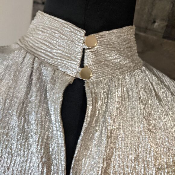 Express NWT Champagne Sleeveless top M - Picture 3 of 5